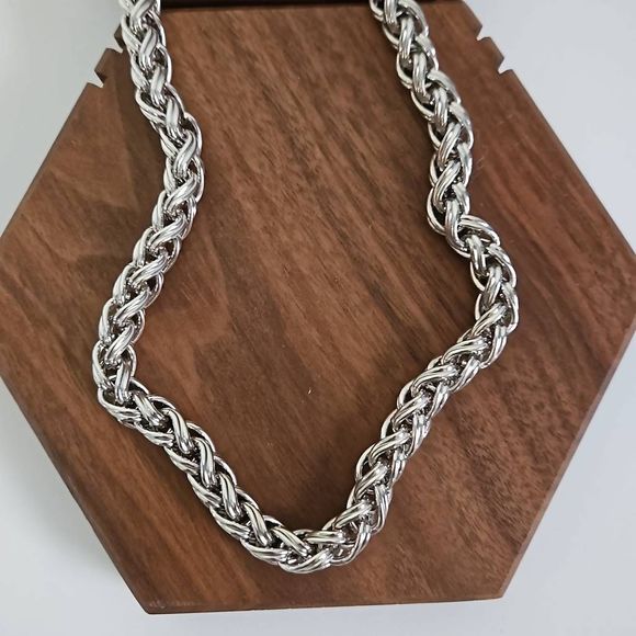 Napier Thick Chain Silver Tone - Picture 2 of 5